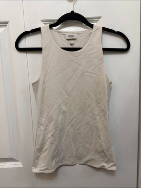 NWOT Aritzia Babaton Contour 90’s Tank Matte Pearl Size S